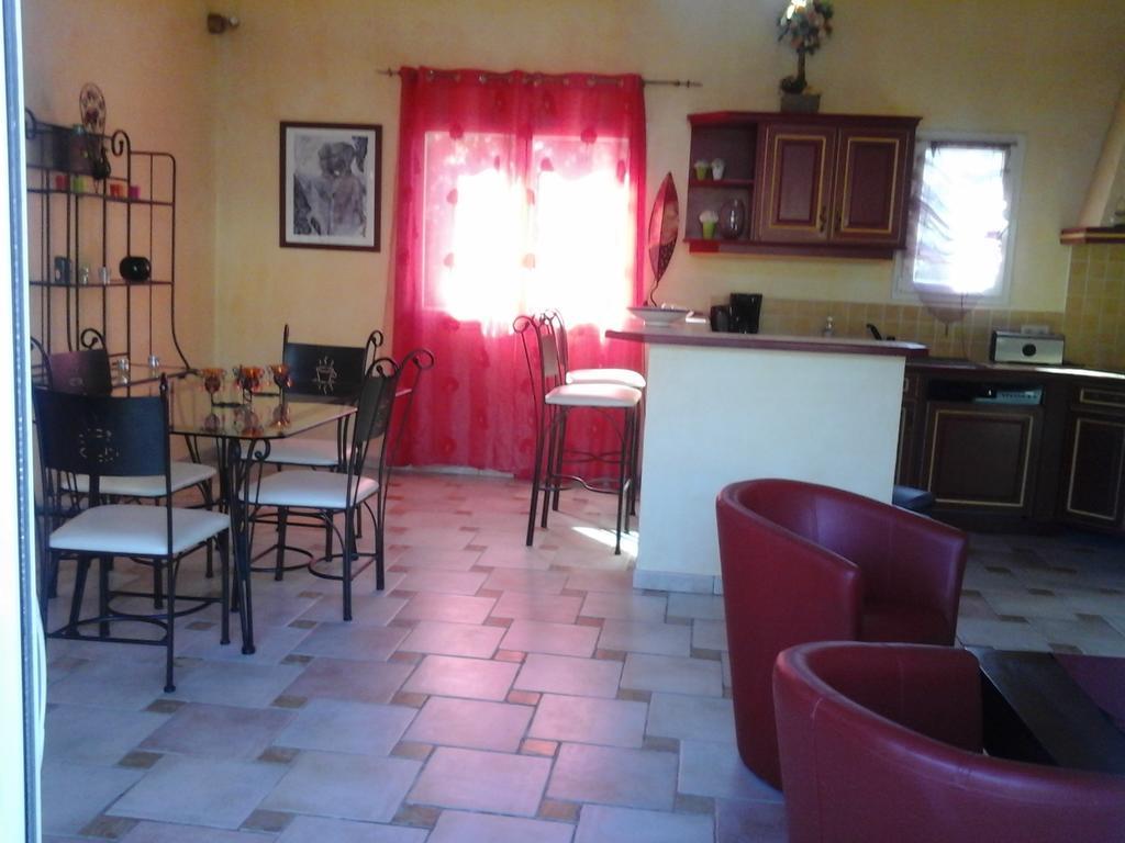 Mas Des Lys Hotel Roquebrune-sur Argens Phòng bức ảnh