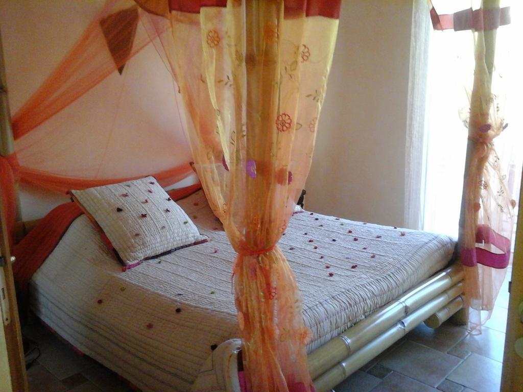 Mas Des Lys Hotel Roquebrune-sur Argens Phòng bức ảnh