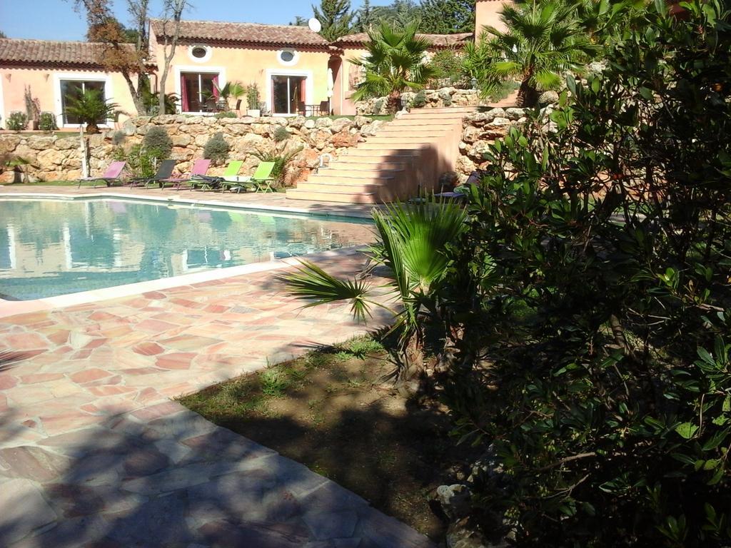 Mas Des Lys Hotel Roquebrune-sur Argens Ngoại thất bức ảnh
