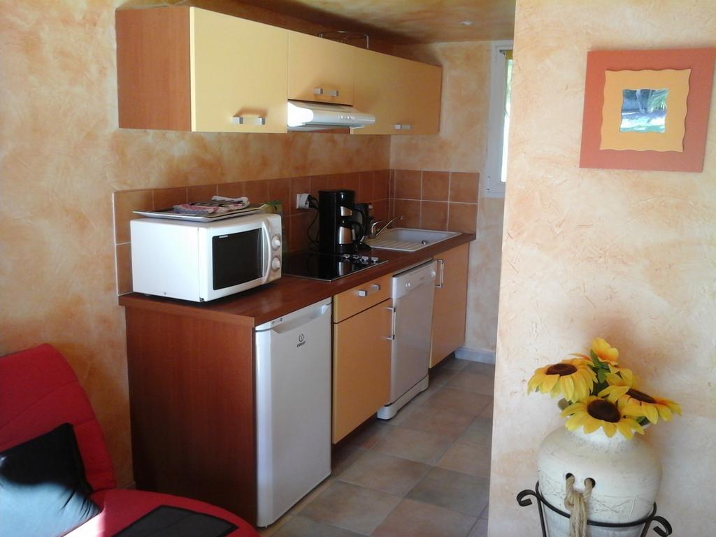 Mas Des Lys Hotel Roquebrune-sur Argens Phòng bức ảnh