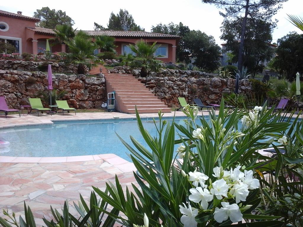 Mas Des Lys Hotel Roquebrune-sur Argens Ngoại thất bức ảnh