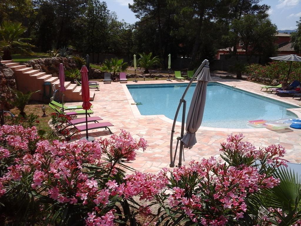 Mas Des Lys Hotel Roquebrune-sur Argens Ngoại thất bức ảnh