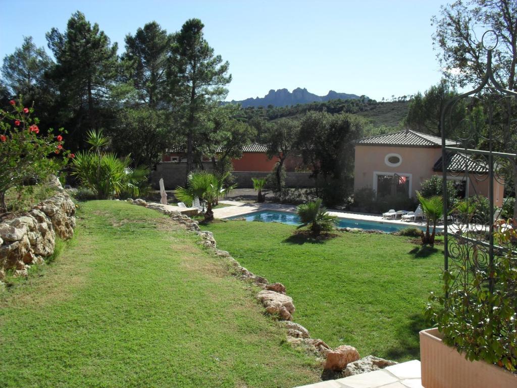 Mas Des Lys Hotel Roquebrune-sur Argens Ngoại thất bức ảnh